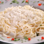 Спагеті з сиром Пармезан